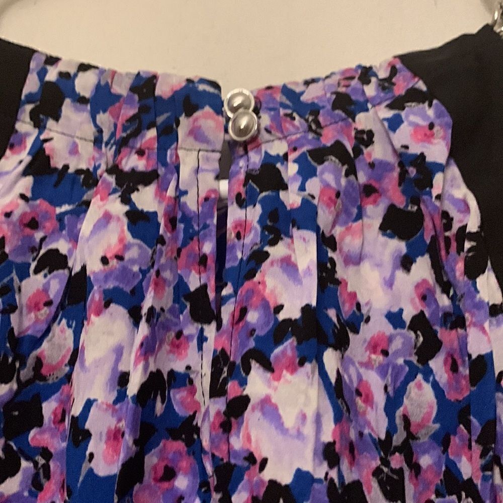Cache floral purple halter top with silver chain straps Size S NWT - Picture 2 of 10